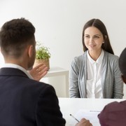 3 Tanda Awal yang Menunjukkan Kalau Kamu Melamar ke Perusahaan Toksik, Waspada!