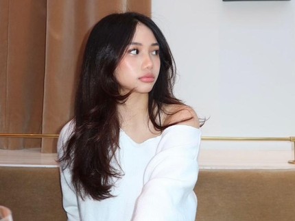 7 Potret Jasmine Abeng Anak Ririn Ekawati yang Kuliah di Amerika Serikat