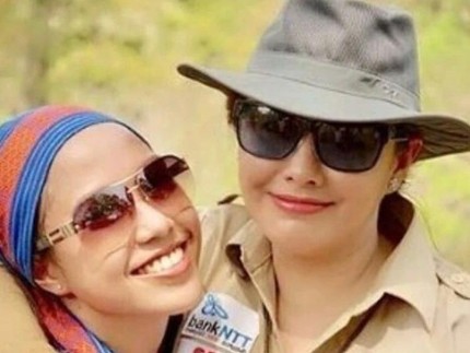 5 Potret Nicole, Putri Angkat Nia Zulkarnaen dan Ari Sihasale yang Jarang Tersorot
