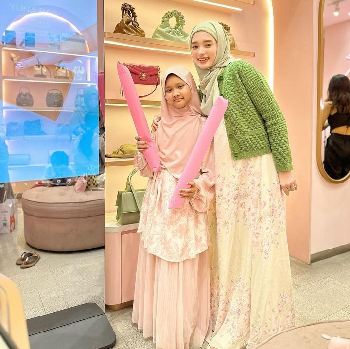 <p>Belum lama ini, Starla baru saja merayakan ulang tahunnya. Ia pun mendapatkan pesan mengharukan dari sang Bunda yang dituliskan langsung pada laman Instagram.  (Foto: Instagram: @mommy_starla)</p>