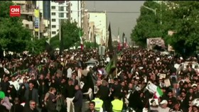 VIDEO: Ribuan Warga Iran Banjiri Teheran Jelang Pemakaman Raisi