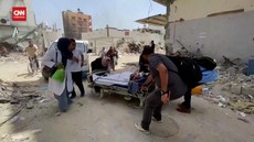 VIDEO: Rudal Israel Hantam RS di Jabalia, Pasien Dievakuasi ke Jalanan