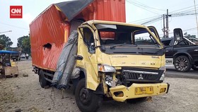 VIDEO: Rem Truk BLong, Tabrak 4 Kendaraan di Purwakarta. 5 Tewas
