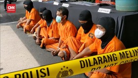 VIDEO: Diendorse Judi Online Rp25 Juta, Selebgram Diciduk Polisi