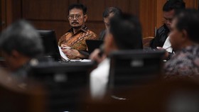 VIDEO: SYL Beli Hp, IPad, Parfum, dan PIN Emas Pake Uang Kementan