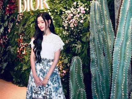 7 Outfit Stylish Tu Tontawan, Artis Muda yang Debut di Film How to Make Millions Before Grandma Dies