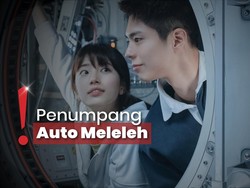 Pakai Seragam Pramugara, Suzy dan Park Bo Gum Promo Film 'Wonderland'