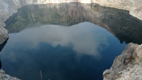 Danau Kelimutu Alami Perubahan Warna, PVMBG Ungkap Tanda Bahaya