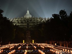 Wisatawan Boleh Menyaksikan Waisak di Borobudur, tapi Hormati Hari Suci Ini