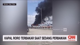 VIDEO: Kapal Roro Terbakar saat Sedang Perbaikan