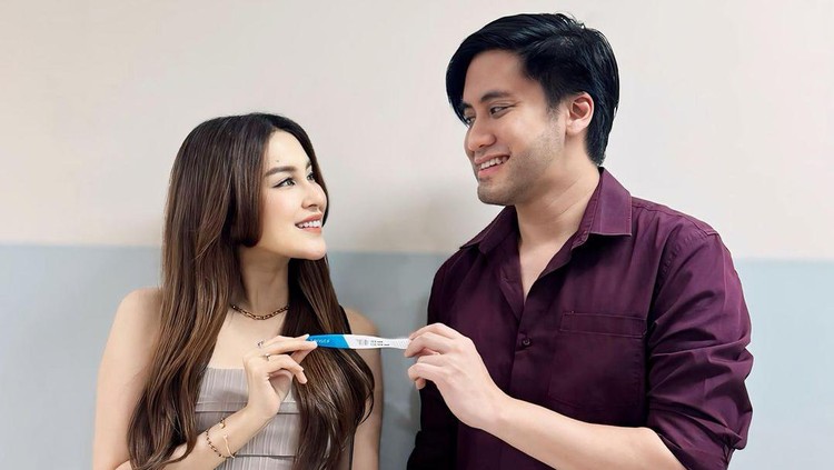 Kevin Aprilio dan Vicy Melanie
