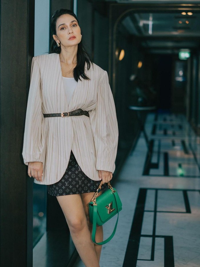 Luna Maya mengungkap bahwa sangat penting untuk mengelilingi diri kita dengan orang-orang yang suportif/Foto: instagram.com/lunamaya