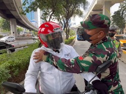 Ngaku Punya Bekingan di Polda Metro, Pengendara Buang Surat Tilang