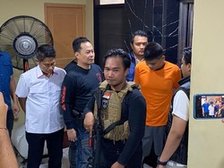 Kronologi Ustaz di Jakbar Ditikam Berujung Pelaku Ditembak Karena Melawan