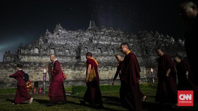Walubi Jateng menyambut dengan suka cita pemasangan stairlift & ramp di Borobudur, apalagi kalau bisa dipakai terus untuk membantu pengunjung dan biku lansia.