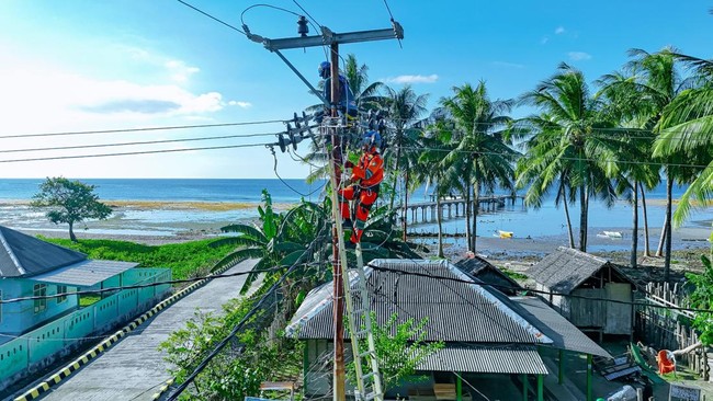 Seluruh RI Teraliri Listrik 100% di 2029, Pemerintah Gandeng Industri