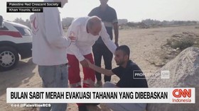 VIDEO: Bulan Sabit Merah Evakuasi Tahanan Yang Dibebaskan