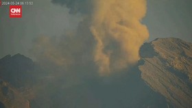 VIDEO: Dalam 6 jam, Gunung Semeru 25 Kali Erupsi
