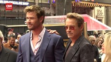 VIDEO: Dapat Hollywood Walk of Fame, 'Thor' Diroasting 'Iron Man'