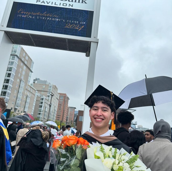 <p>Alvy sendiri ternyata baru saja menyelesaikan pendidikan tingginya di salah satu universitas di Amerika Serikat. Ia menamatkan studi di Sawyer Business School University in Boston, Massachusetts, Amerika Serikat.  (Foto: Instagram @alvy_xavier)</p>