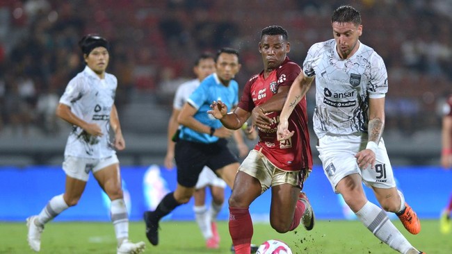 Laga Dramatis Perebutan Posisi Ketiga: Bali United dan Borneo Saling Mengimbangi