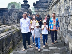 Kunjungi Candi Borobudur, Jokowi Ajari Jan Ethes Pelestarian Sejarah