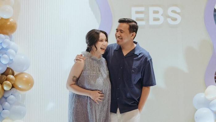 Joshua Suherman dan Clairine Clay