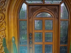 Bukan Cuma Masalah Engsel, Pintu Kayu Bisa Seret Gara-gara Hujan