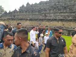 Jokowi Ajak Gibran-Jan Ethes Jalan-jalan ke Candi Borobudur