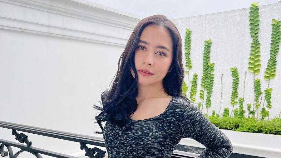 Prilly Latuconsina
