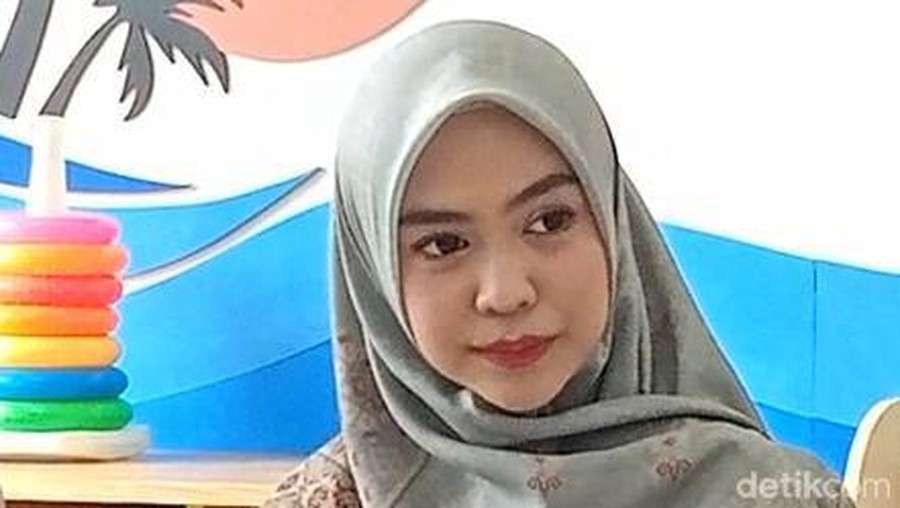 Ria Ricis Ria Ricis saat ditemui di salah satu kawasan di Tangerang.