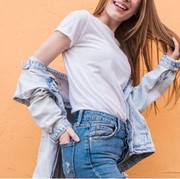 5 Cara Merawat Pakaian Berbahan Jeans agar Nggak Gampang Rusak