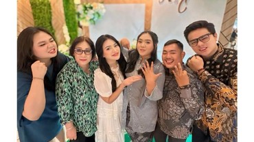 Selamat, Nadya Adik Nathalie Holscher Dilamar Kekasih