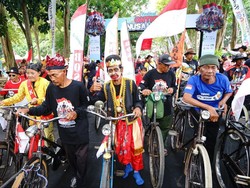 Ribuan Penggemar Sepeda Tua Kumpul di Festival Onthel Nusantara Banyuwangi