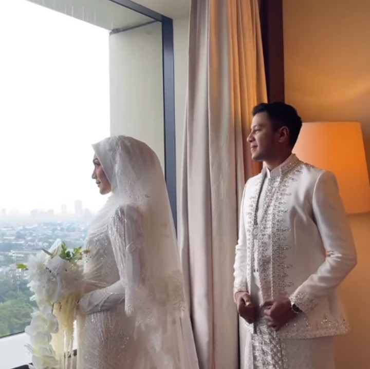 <p>Ilham Akbar Prawira sendiri merupakan mantan suami dari presenter Dita Fakhrana. Keduanya sempat menikah pada Maret 2020 dan berpisah pada Juni 2021. (Foto: Instagram: @melodyprima)</p>