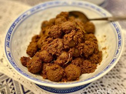 Lagi di Luar Negeri tapi Mau Makan Rendang? Ini Tipsnya