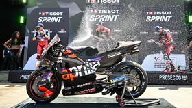 FOTO: Drama 3 Pemimpin Jatuh di Sprint Race MotoGP Catalunya