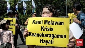 Warga Adat Uji Formil UU Konservasi SDA Hayati ke MK