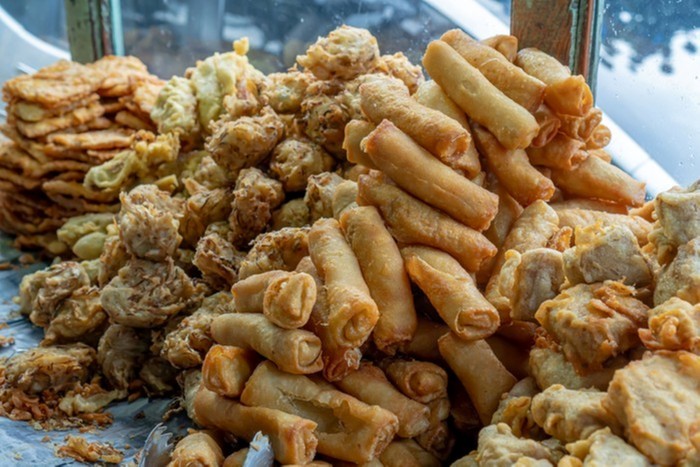 9 Makanan dan Minuman Bikin Bad Mood Makin Parah!
