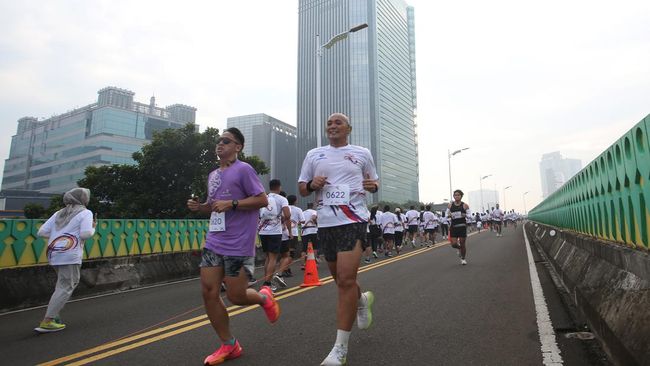 Jalan kaki atau lari sama-sama dikenal bisa membantu proses penurunan berat badan. Tapi, mana yang lebih efektif?