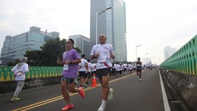 Jalan Kaki vs Lari, Mana yang Lebih Efektif buat Turunkan Berat Badan?