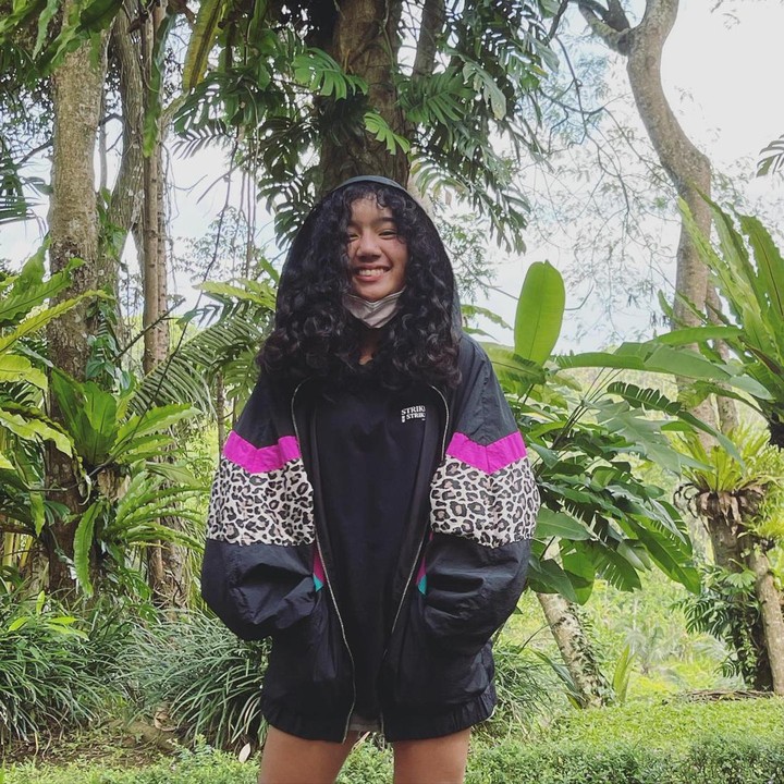 <p>Pertumbuhan Leticia yang pesat hingga menjadi gadis remaja juga membuat Sheila Marcia merasa kaget. Jangan cepat-cepat dong besarnya nak, Mama kaget-kaget terus liat kamu kok sudah gadis aja," ucap Sheila Marcia. (Foto: Instagram @itssheilamj)</p>