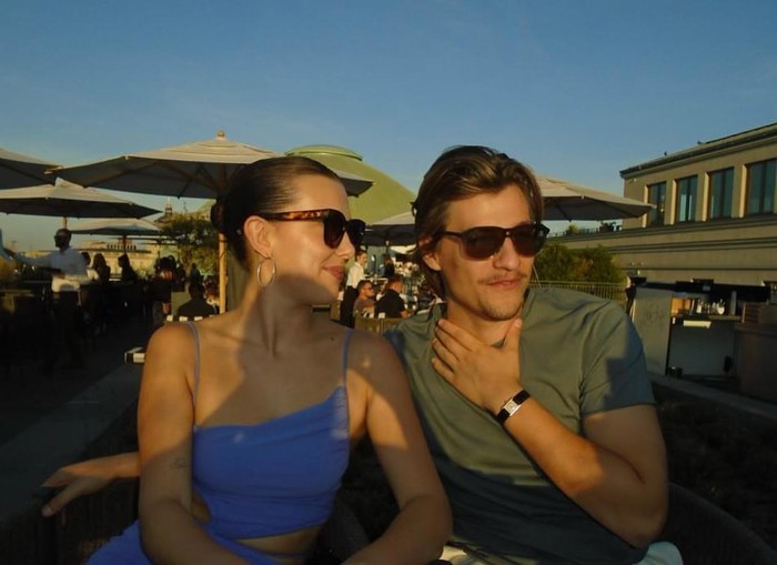 Millie Bobby Brown Resmi Menikah dengan Jake Bongiovi