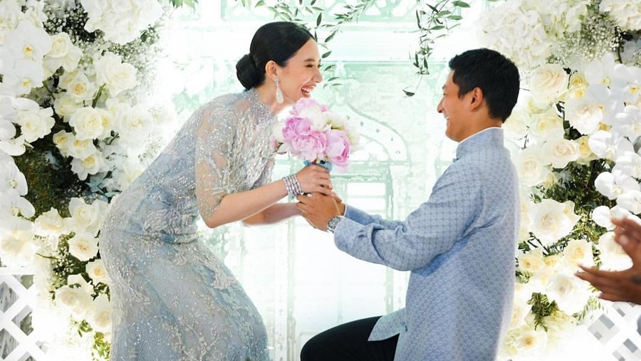 Momen Lamaran Rio Haryanto dan Athina Papadimitriou Momen Lamaran Rio Haryanto dan Athina Papadimitriou