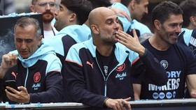 Guardiola Keluarkan Rp14 Miliar untuk Koki sampai Satpam Man City