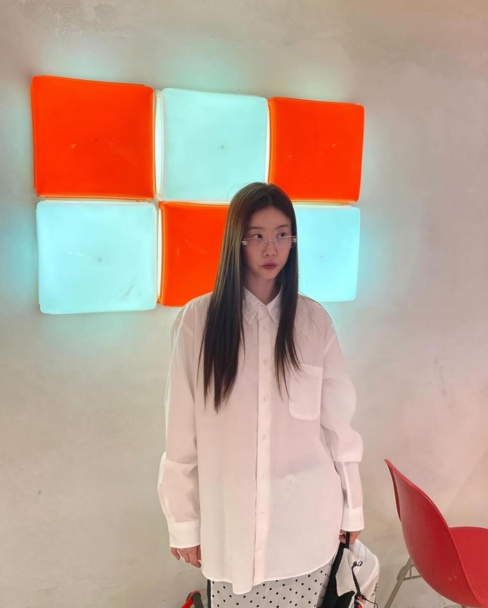 Dari Kim Ji Won hingga Chaeryeong ITZY, Intip 5 Gaya Selebriti Korea ...