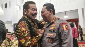 Jaksa Agung Bercengkerama dengan Kapolri di Istana: Tak Ada Masalah