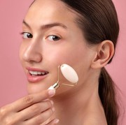 Sederhana, Ini 3 Cara Merawat Kulit Agar Tetap Awet Muda dan Cantik Alami