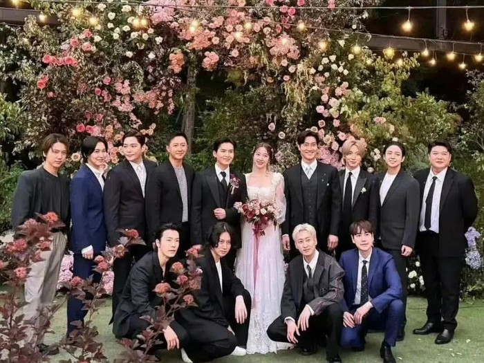 Potret Super Junior dalam pernikahan Ryeowook dan Ari