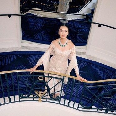 Diduga Pernah Nikah dengan Brian Armstrong, Foto Raline Shah Pakai Gaun Pengantin Disorot